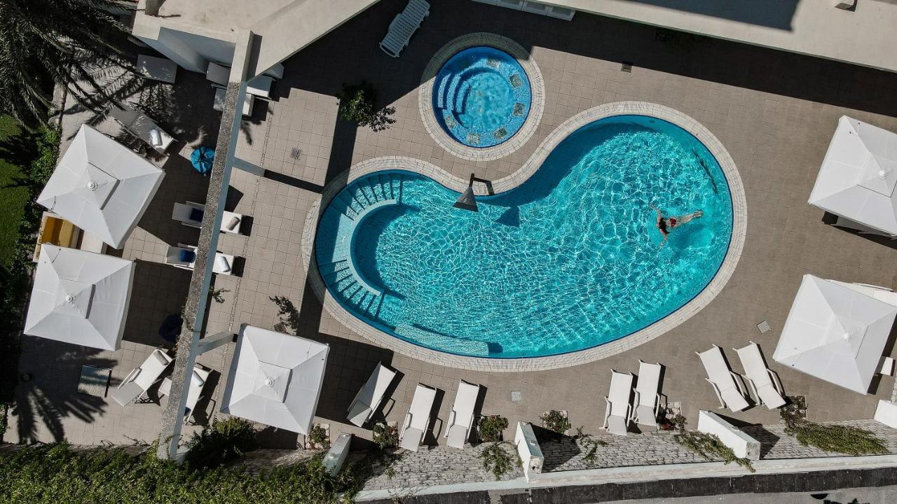 Hotel International Раб Екстериор снимка