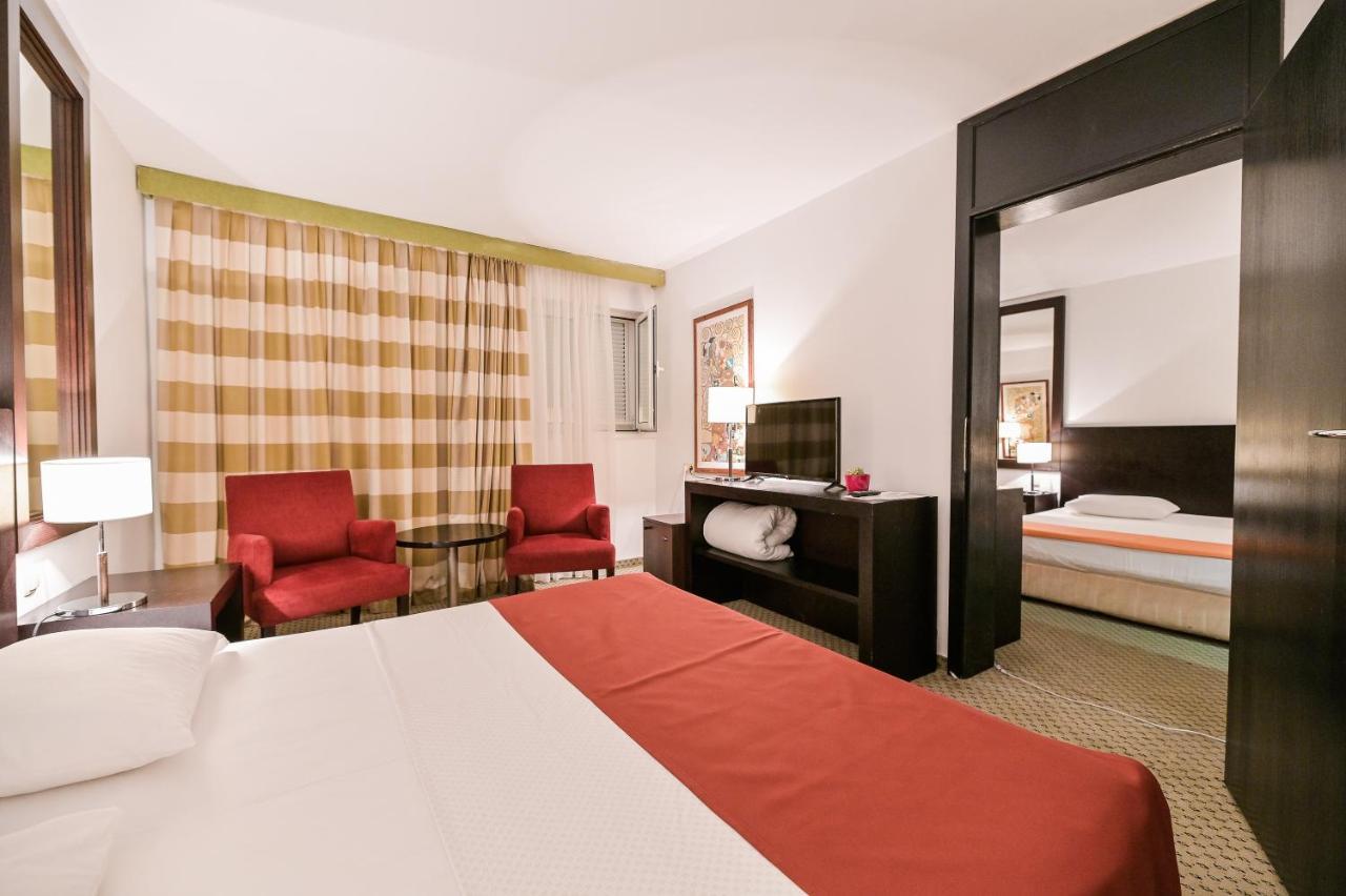 Hotel International Раб Екстериор снимка