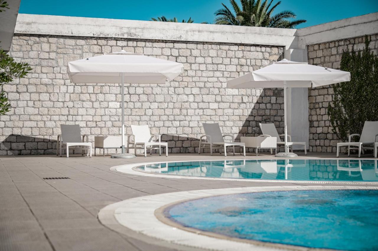 Hotel International Раб Екстериор снимка