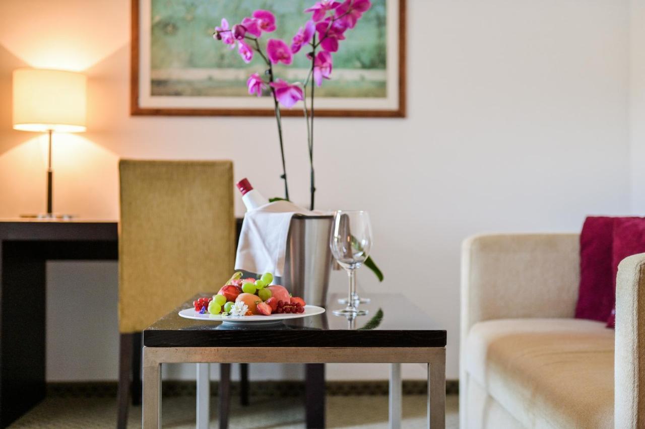 Hotel International Раб Екстериор снимка