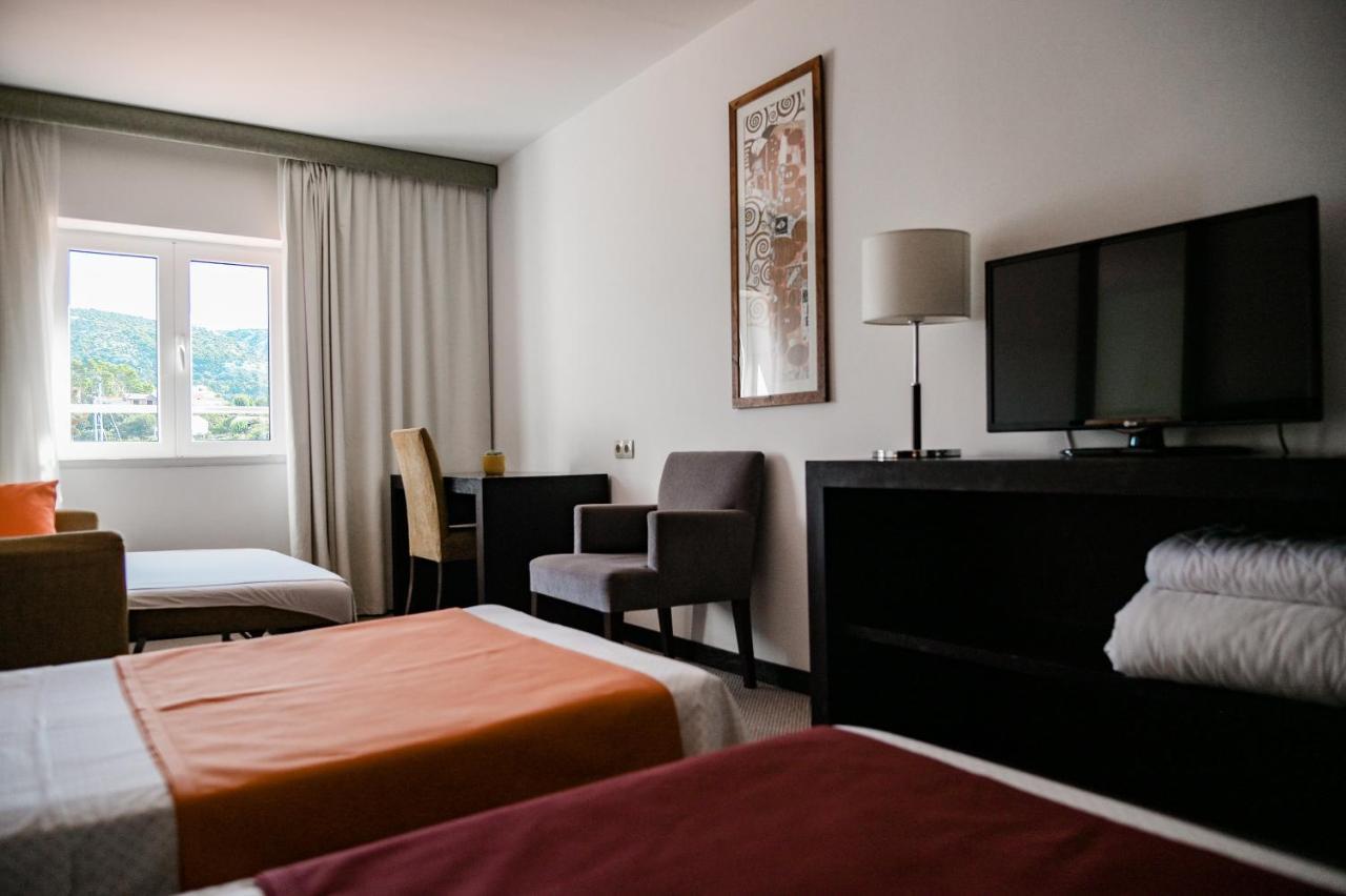 Hotel International Раб Екстериор снимка